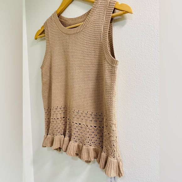 NWT Women's Tan Sleeveless Pointelle Knit Top size Medium - Picture 2 of 6